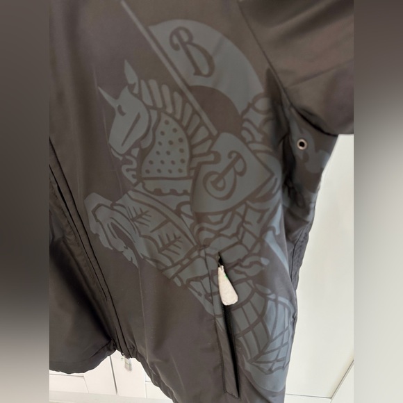 Burberry Equestrian Knight Printed Jacket - Picture 4 of 9